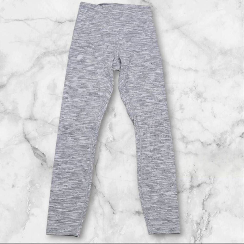 Lululemon Size 4 Heathered Gray Wunder Under